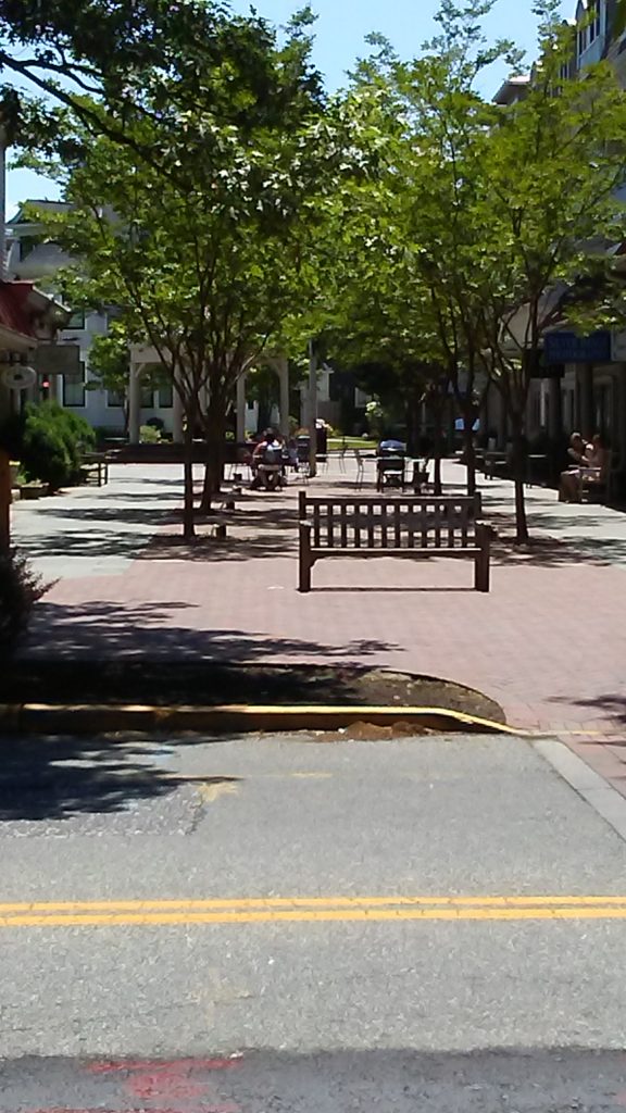 King&#039;s Court - view from King&#039;s Highway toward the Gazebo